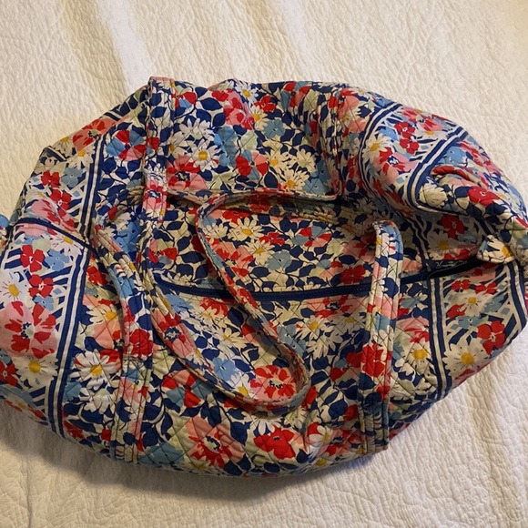 Vera Bradley Colorful Flower Duffel Bag Two Straps One Side Pocket - Picture 2 of 7